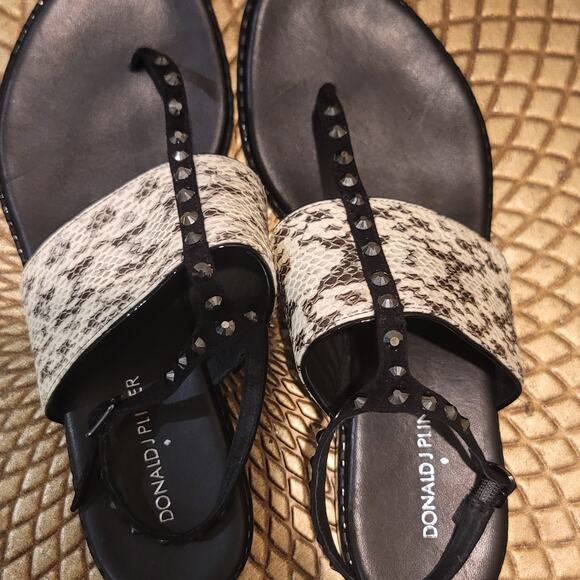 Donald J‎ Pliner Lacy Jeweled Ankle-Wrap Sandals Snake Bone/Black Leather 9 - Picture 5 of 10